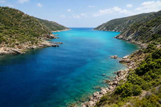 rugged-turquoise-inlet